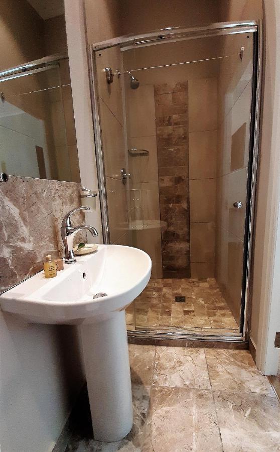 The Greenhouse Guesthouse كيب تاون المظهر الخارجي الصورة